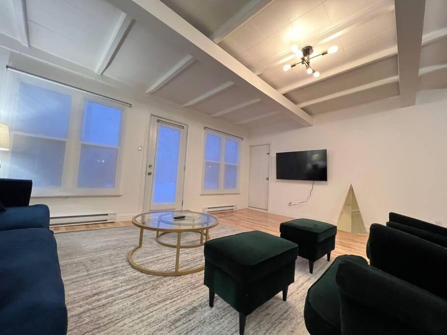 Charm & Luxury Vacation Headquarters To Downtown! Appartement Montréal Buitenkant foto